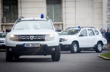 IPJ Constanţa a primit 4 autoturisme marca Dacia Duster